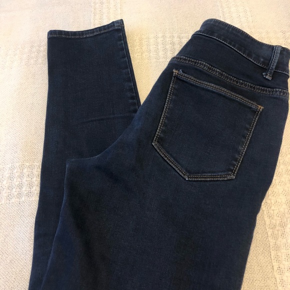 Women’s jean - Picture 10 of 10